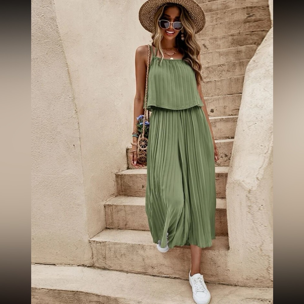 Ie Back Pleated Cami Top & Wide Leg Pants